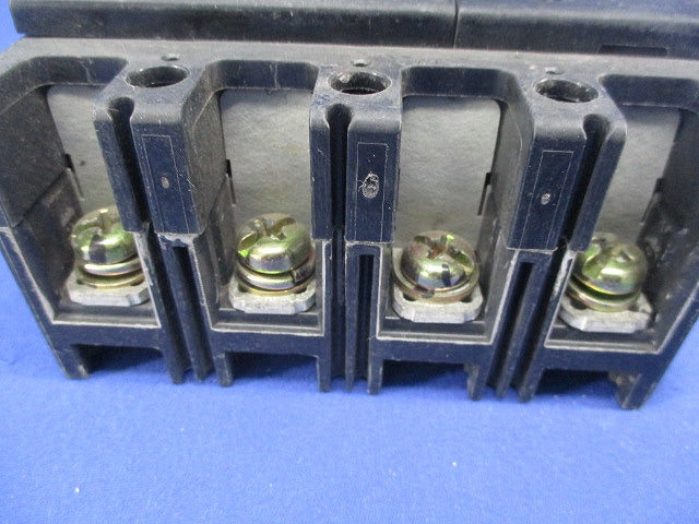 ノーヒューズブレーカー4P100A(キズ・汚れ有)(ジャンク品) NF100-SP