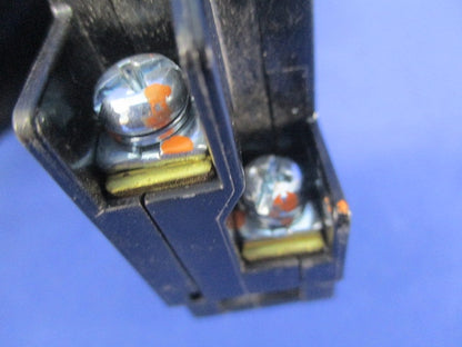 分電盤用コンパクトツイン オートブレーカ2P2E20A(キズ・汚れ有) F52C