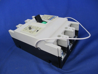 漏電ブレーカ3P2E200A(単3中性線欠相保護付)(ホワイト) ZR223-200TLA-KA 白
