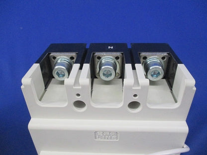 漏電ブレーカ3P2E200A(単3中性線欠相保護付)(ホワイト) ZR223-200TLA-KA 白