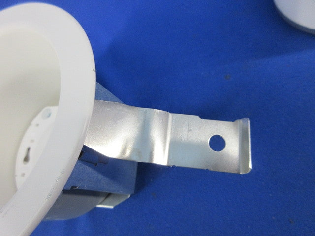 LEDダウンライトφ100(ランプ付)(点灯未確認)(キズ・汚れ有) XAD1120LKCE1