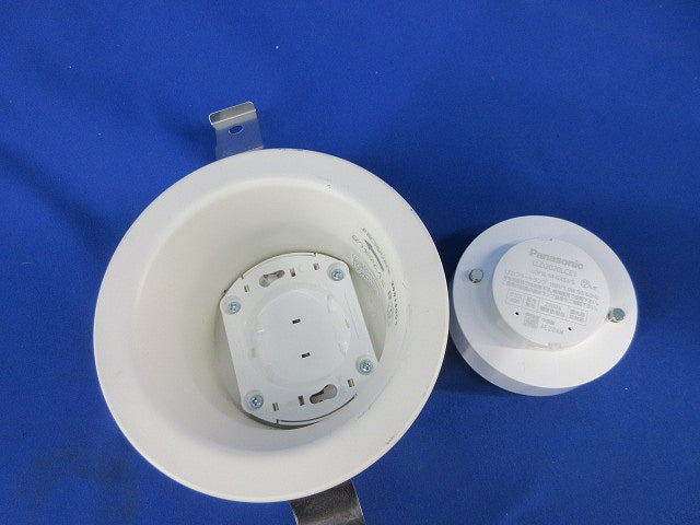 LEDダウンライトφ100(ランプ付)(点灯未確認)(キズ・汚れ有) XAD1120LKCE1