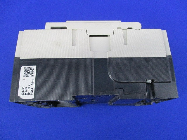 漏電遮断器 3P3E20A NV63-CV
