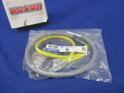 I/Oリレーターミナル用コネクタ付ケーブル(新品未開封) XW2Z-RO100C-75