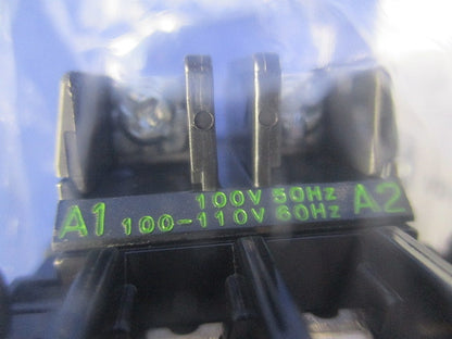 電磁開閉器 標準形 100-110V 0.95-1.45A 1a SW-03100V0.2kW