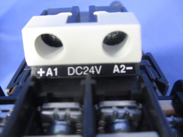 マグネットスイッチ 電磁接触器 直流操作形DC24V 補助接点1a SK32G-E10