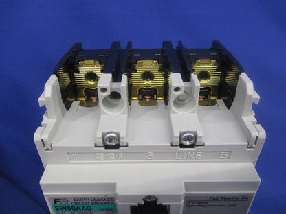 一般配線用漏電遮断器 AC100-230V 15ｍA -3P040A EW50AAG3P40A