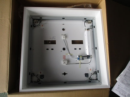 LEDベースライト スクエアタイプ(温白色)(ヒビ・キズ有) FYY26409LA9-RYS