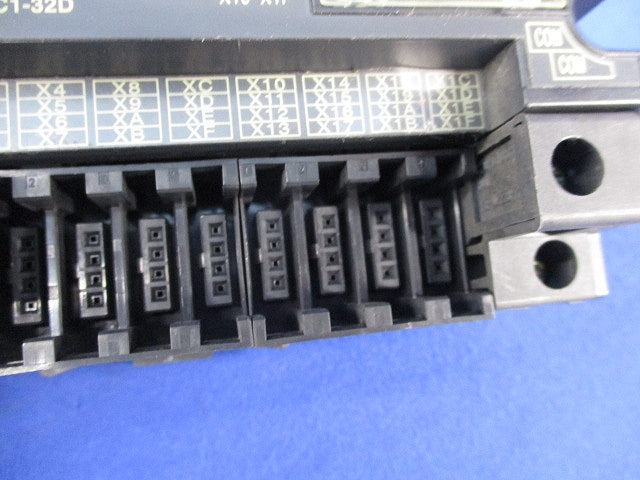 CC-Link 小形タイプリモートI/Oユニット(DC入力) AJ65SBTC1-32D