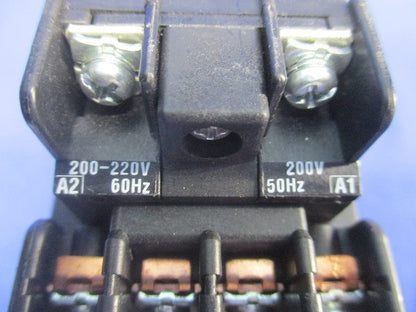 電磁開閉器200V(キズ・汚れ有) HS10