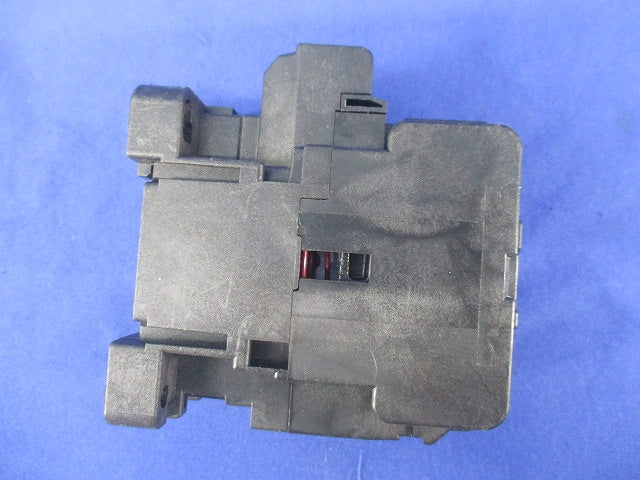 電磁開閉器200V(キズ・汚れ有) HS10