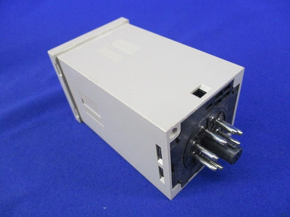 電子温度調節器(キズ・汚れ有) E5C2-R20G