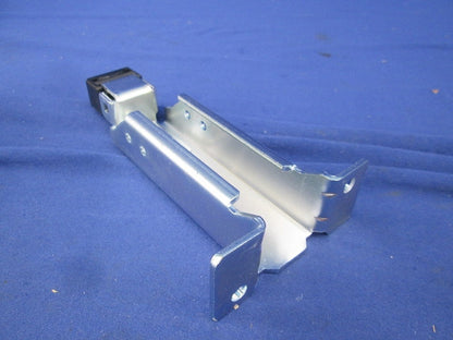 保護板支持金具・ローレット受けタイプ BP25-131RM-Z