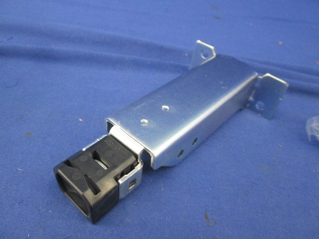 保護板支持金具・ローレット受けタイプ BP25-131RM-Z