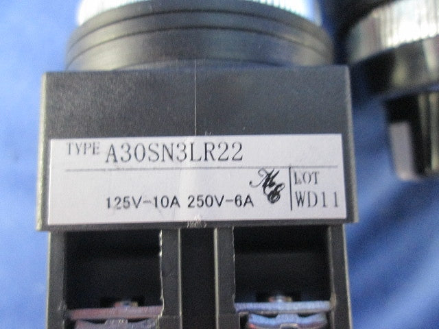 照光式押ボタンスイッチ(3個入) A30SN3LR22