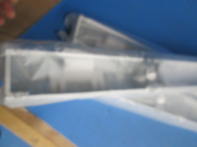 LEDベースライト(3個入)(新品未開梱)(ランプなし) NNF42230LE9