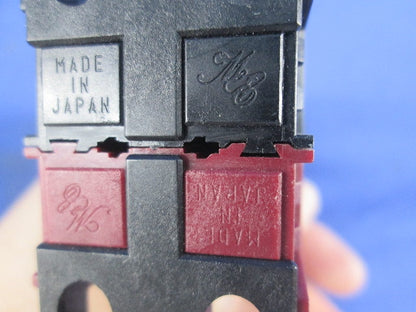 Φ30トランス付つまみ形 2ノッチ 照光セレクタスイッチ 手動復帰金属リング 赤 A30FST210011LE