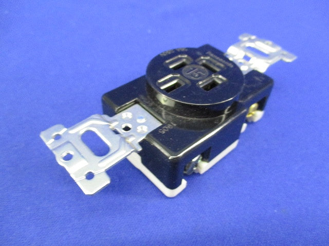 埋込コンセントセット(4個入)(傷・汚れ有) WF1415K