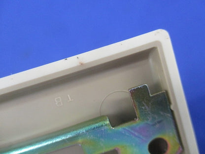 プラス2連電話線プレート(4個入)ダークベージュ(キズ・汚れ有) WN7382