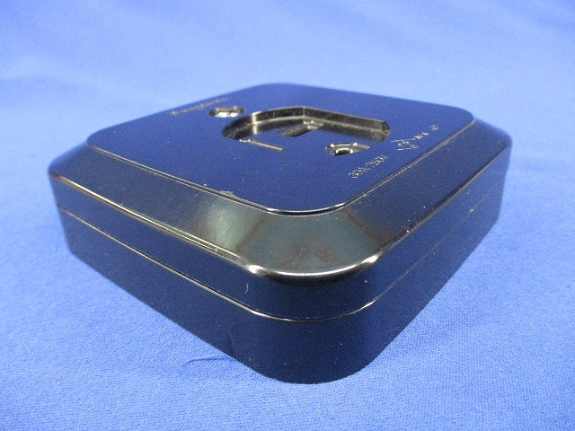 小型接地2P30A角型コンセント WK3730