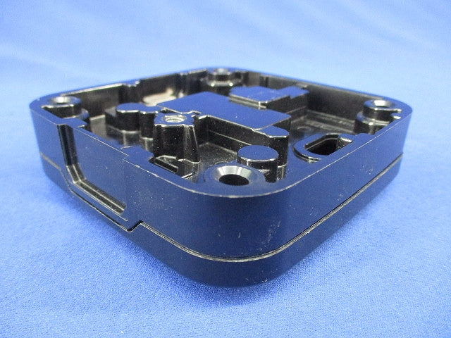 小型接地2P30A角型コンセント WK3730