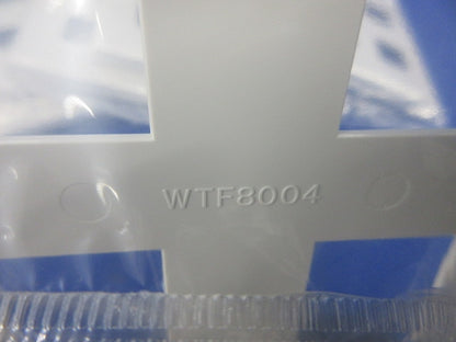 コンセントプレート4コ用(8個入)(ホワイト) WTF8004