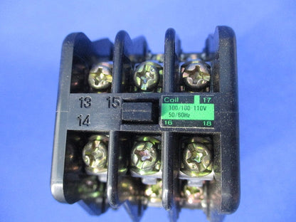 標準形補助継電器 100V(ビス1個不足) SRC50-2F/X