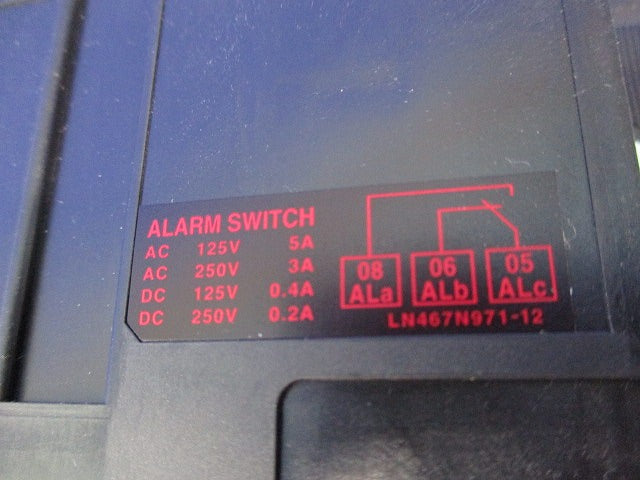 ノーヒューズ遮断器2P30A(アラームスイッチ付) NF63-SV