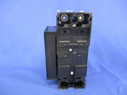 ノーヒューズ遮断器2P30A(アラームスイッチ付) NF63-SV