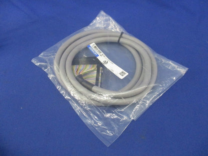 コネクタ端子台変換ユニット用ケーブル(新品未開封) XW2Z-200B