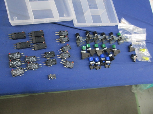 基本スイッチセット(1セット入)(ケース付) D2VW-5-1