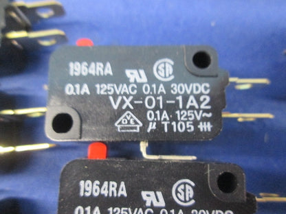 基本スイッチセット(1セット入)(ケース付) D2VW-5-1