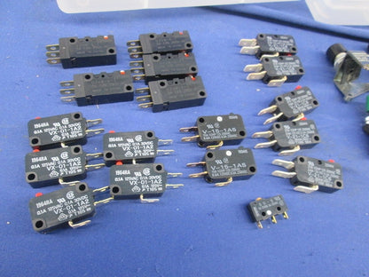 基本スイッチセット(1セット入)(ケース付) D2VW-5-1