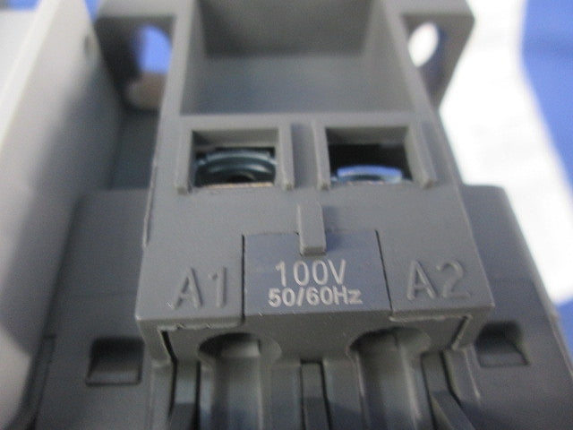 標準形電磁開閉器 可逆形 標準形 AC100V(箱と中身同じ) HC10-RT