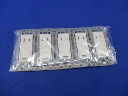 アースターミナル付コンセント(5個入)(キズ・汚れ有) WTF13314K