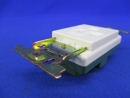 埋込アース付コンセント(3個入)National WN1121