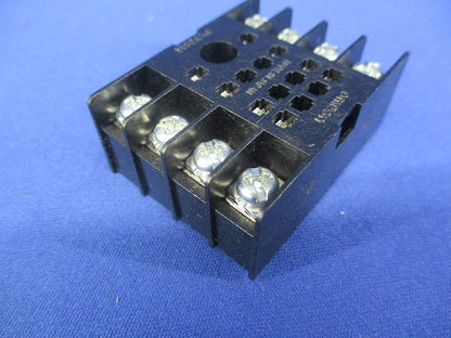 共用ソケット(10個入) PYF08M