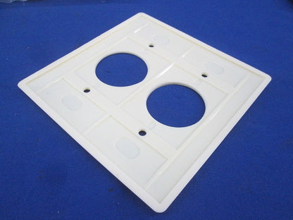 コンセントプレート(4枚入)(クリーム)National 型番不明