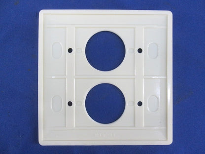 コンセントプレート(4枚入)(クリーム)National 型番不明