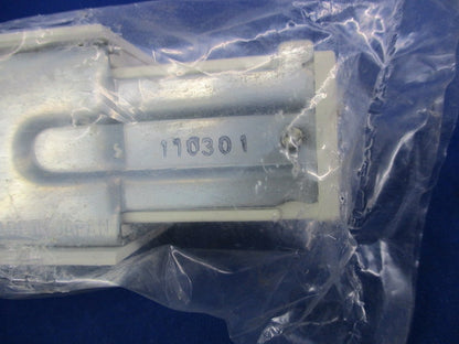 センターフィードインジョイナ 4P30A300V・E付(新品未開封)(袋破れ有) DH4722W