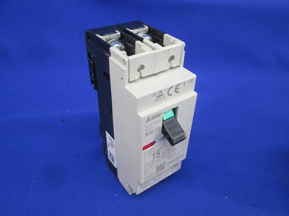 ノーヒューズブレーカー3Ｐ15Ａ(傷・汚れ有) NF32-CVF