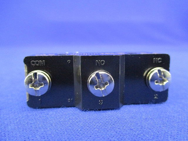 一般用基本スイッチ パネル取付押しボタン形 Z-15GQ8-B