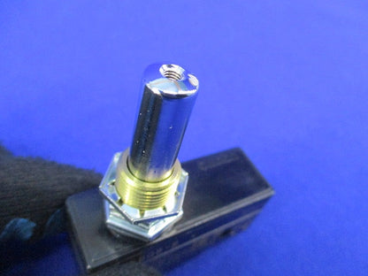 一般用基本スイッチ パネル取付押しボタン形 Z-15GQ8-B