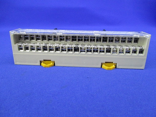 コネクタ端子台変換ユニット(汚れ有) XW2D-40G6
