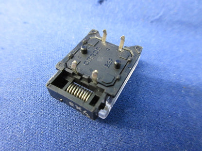 タクタイルスイッチ(5個入) B3F-8000