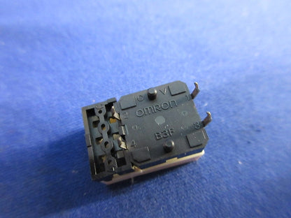 ヒンジ形タクタイルスイッチ(5個入) B3J