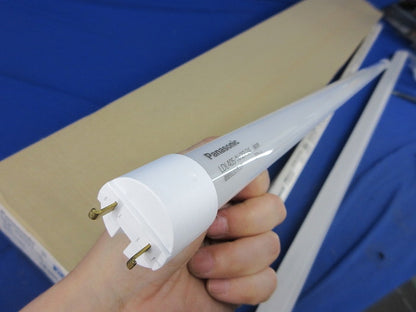 直管形LEDランプ 富士形2灯用 Panasonic(新品未開梱) NNF42001LS9