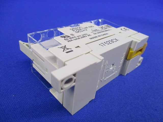 表面接続ソケット DC24V P7SA-14F-ND