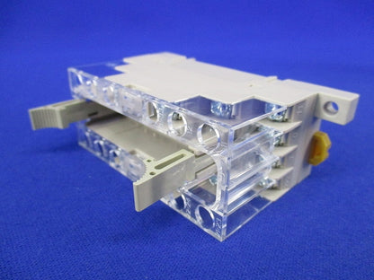表面接続ソケット DC24V P7SA-14F-ND
