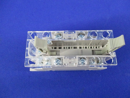 表面接続ソケット DC24V P7SA-14F-ND